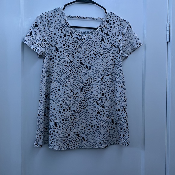 White shirt with hearts unicorns and stars - Picture 3 of 4